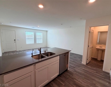 4980 Apple Mesa Avenue - Photo Thumbnail 10
