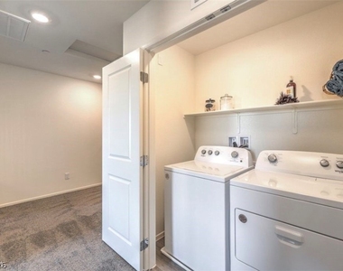 4980 Apple Mesa Avenue - Photo Thumbnail 46