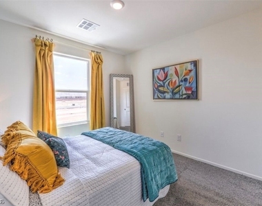 4980 Apple Mesa Avenue - Photo Thumbnail 4