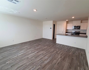 4980 Apple Mesa Avenue - Photo Thumbnail 6