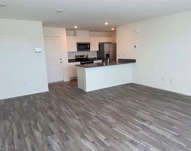 4980 Apple Mesa Avenue - Photo Thumbnail 5