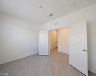 4256 Scarlet Cob Avenue - Photo Thumbnail 14