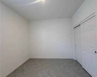 4256 Scarlet Cob Avenue - Photo Thumbnail 17