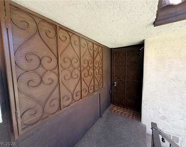 1405 Vegas Valley Drive - Photo Thumbnail 2