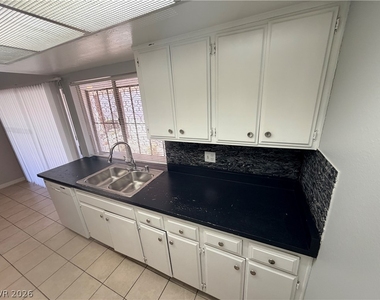 1405 Vegas Valley Drive - Photo Thumbnail 13