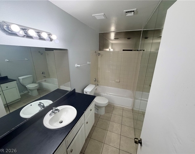 1405 Vegas Valley Drive - Photo Thumbnail 15