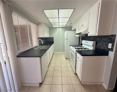 1405 Vegas Valley Drive - Photo Thumbnail 8