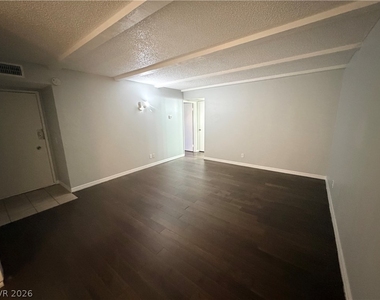 1405 Vegas Valley Drive - Photo Thumbnail 4