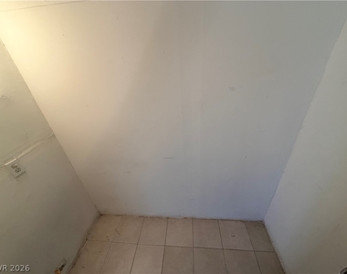 1405 Vegas Valley Drive - Photo Thumbnail 25
