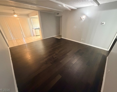 1405 Vegas Valley Drive - Photo Thumbnail 5