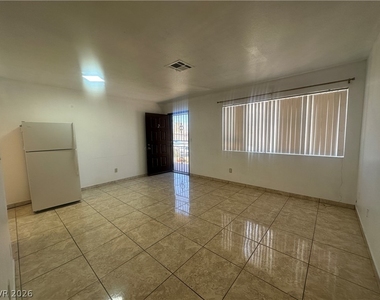 4707 Cessna Avenue - Photo Thumbnail 3