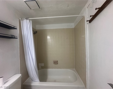 4707 Cessna Avenue - Photo Thumbnail 8