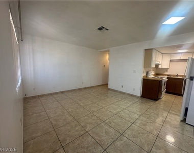 4707 Cessna Avenue - Photo Thumbnail 2