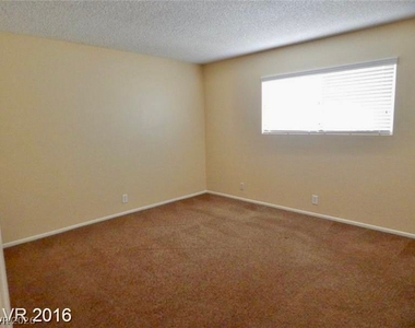 2808 Karen Avenue - Photo Thumbnail 6