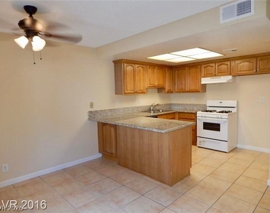 2808 Karen Avenue - Photo Thumbnail 2