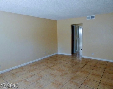 2808 Karen Avenue - Photo Thumbnail 3