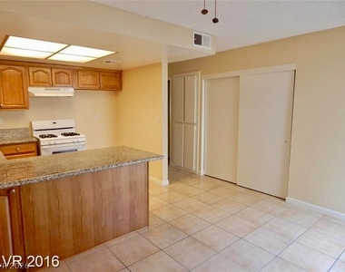 2808 Karen Avenue - Photo Thumbnail 5