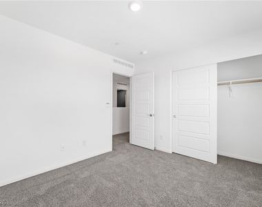 1111 Saffron Toucan Lane - Photo Thumbnail 13