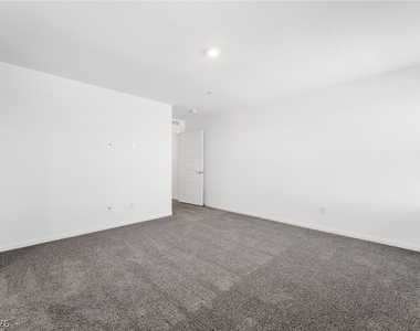 1111 Saffron Toucan Lane - Photo Thumbnail 8
