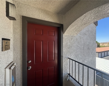 950 Seven Hills Drive - Photo Thumbnail 1
