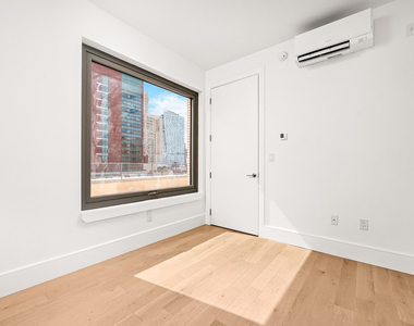 151 S Elliott Pl - Photo Thumbnail 3