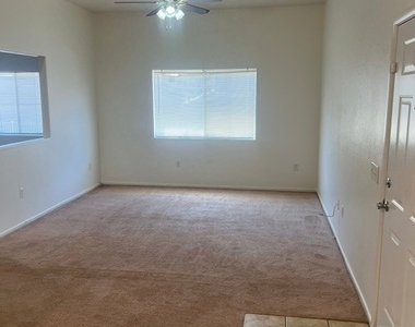 10245 S Maryland Parkway - Photo Thumbnail 1