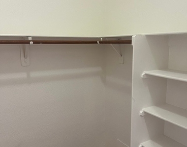 10245 S Maryland Parkway - Photo Thumbnail 23