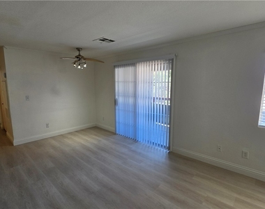 8600 Charleston Boulevard - Photo Thumbnail 3