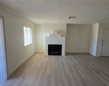8600 Charleston Boulevard - Photo Thumbnail 4