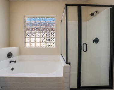 3230 Orange Sun Street - Photo Thumbnail 13
