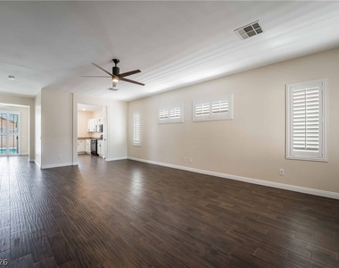 3230 Orange Sun Street - Photo Thumbnail 2