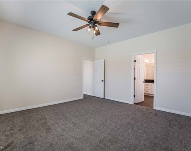 3230 Orange Sun Street - Photo Thumbnail 11