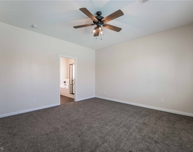 3230 Orange Sun Street - Photo Thumbnail 10