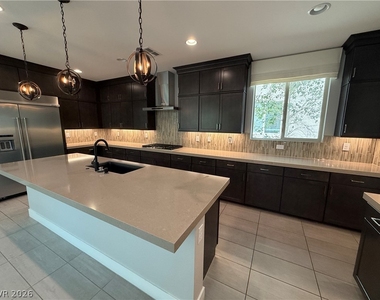 7 Rancho Maria Street - Photo Thumbnail 4