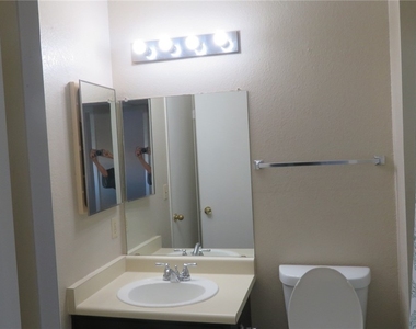 6750 Del Rey Avenue - Photo Thumbnail 21