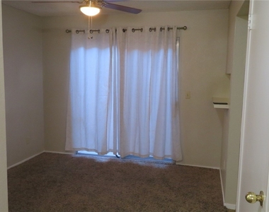 6750 Del Rey Avenue - Photo Thumbnail 10