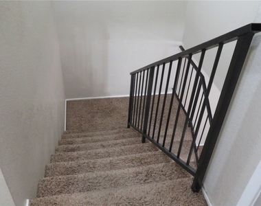 6750 Del Rey Avenue - Photo Thumbnail 24