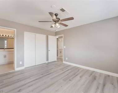 5689 E Lake Mead Boulevard - Photo Thumbnail 9