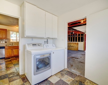 3990 Syracuse Drive - Photo Thumbnail 23