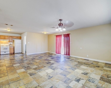 3990 Syracuse Drive - Photo Thumbnail 15