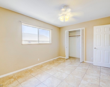 3990 Syracuse Drive - Photo Thumbnail 6