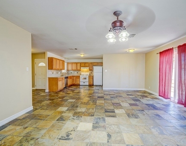 3990 Syracuse Drive - Photo Thumbnail 14
