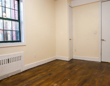 11A Menahan St  - Photo Thumbnail 5