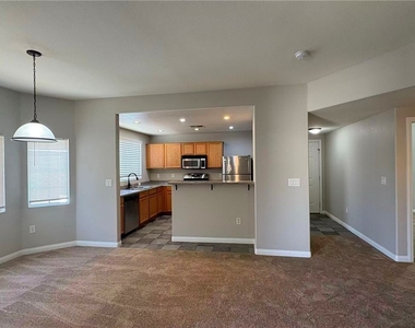 9330 Maule Avenue - Photo Thumbnail 3