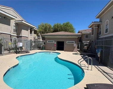 9330 Maule Avenue - Photo Thumbnail 15