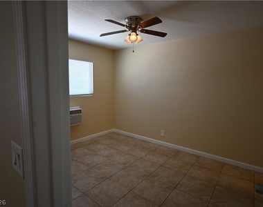 320 N 16th Street - Photo Thumbnail 16