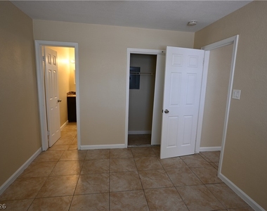 320 N 16th Street - Photo Thumbnail 15