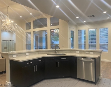 8800 Bonta Court - Photo Thumbnail 10