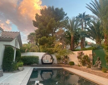 8800 Bonta Court - Photo Thumbnail 19