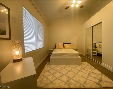 8800 Bonta Court - Photo Thumbnail 29